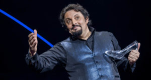 Enrico Brignano UN ORA SOLA VI VORREI spettacolo cartellone stagione teatro Brancaccio 2021
